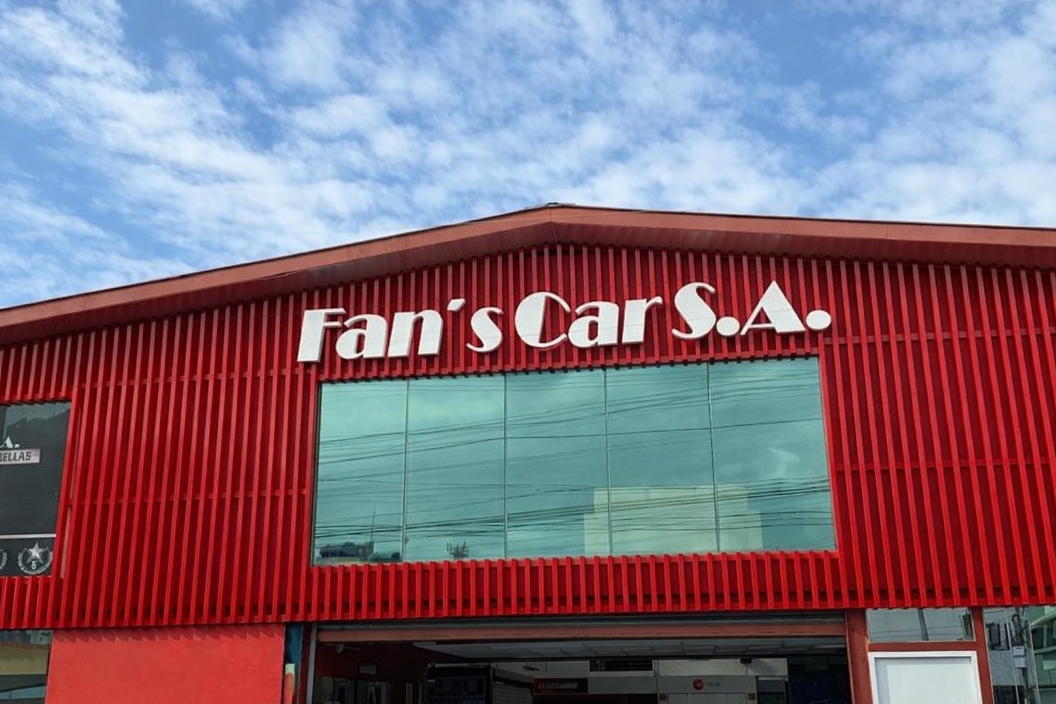 Fachada de Fan's Car - Taller especializado en Panamá
